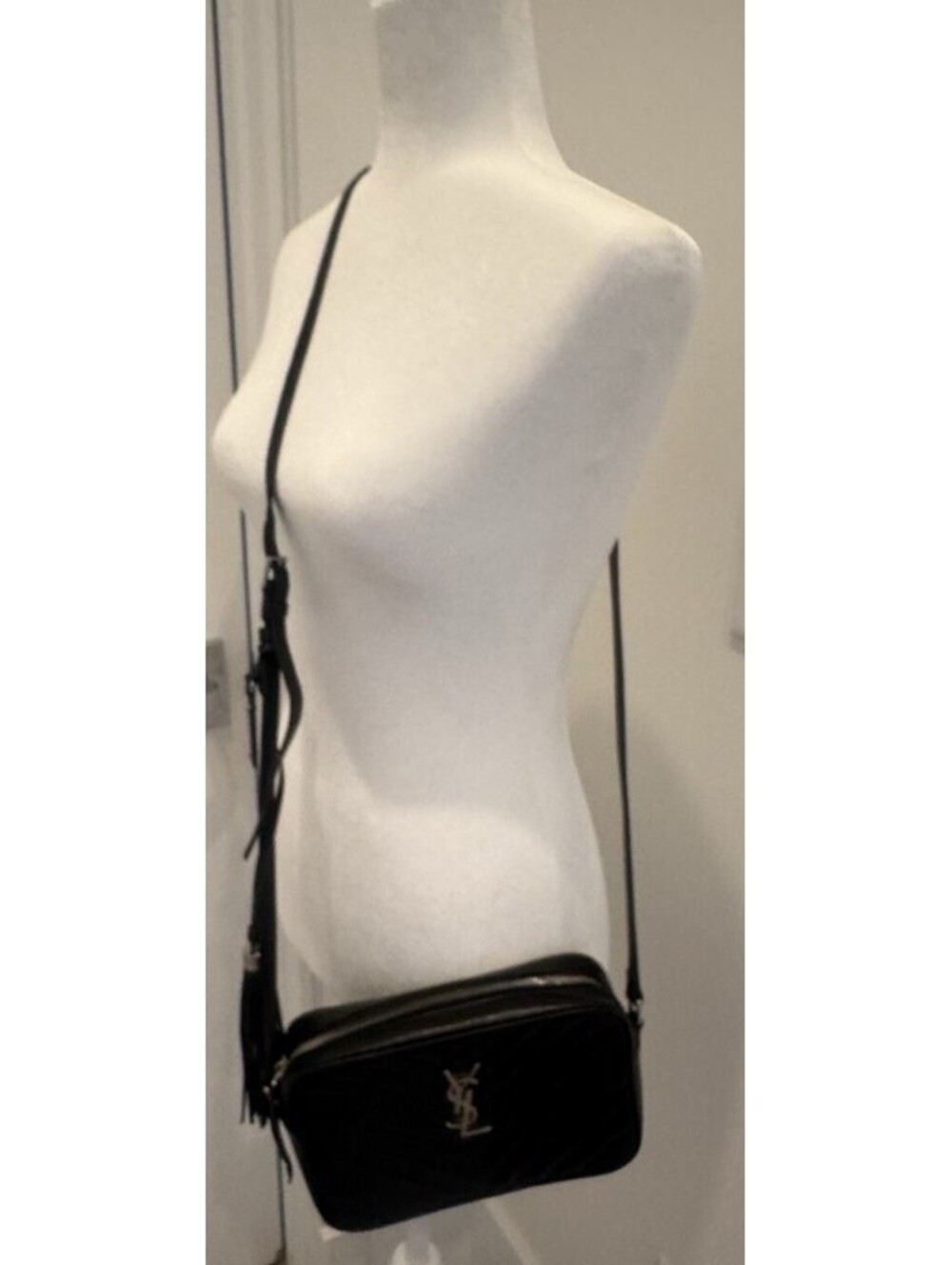 Saint Laurent Lou Camera Bag – Chevron‑Quilted Calfskin with Cassandre Logo - Picture 9 of 15